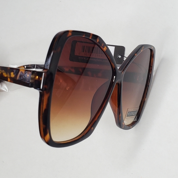 NY Sunglasses - Picture 5 of 9